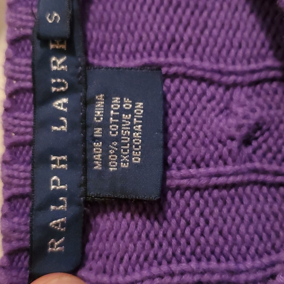 Sweater - Picture 4 of 4